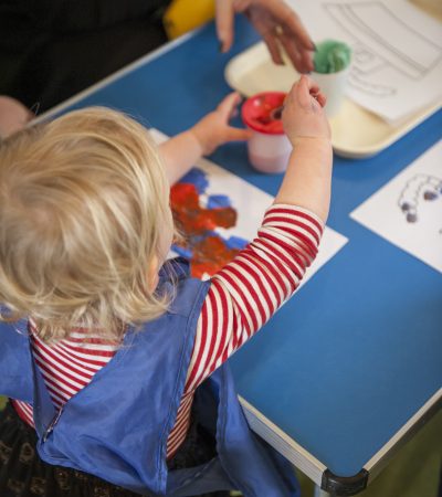 childpainting at table